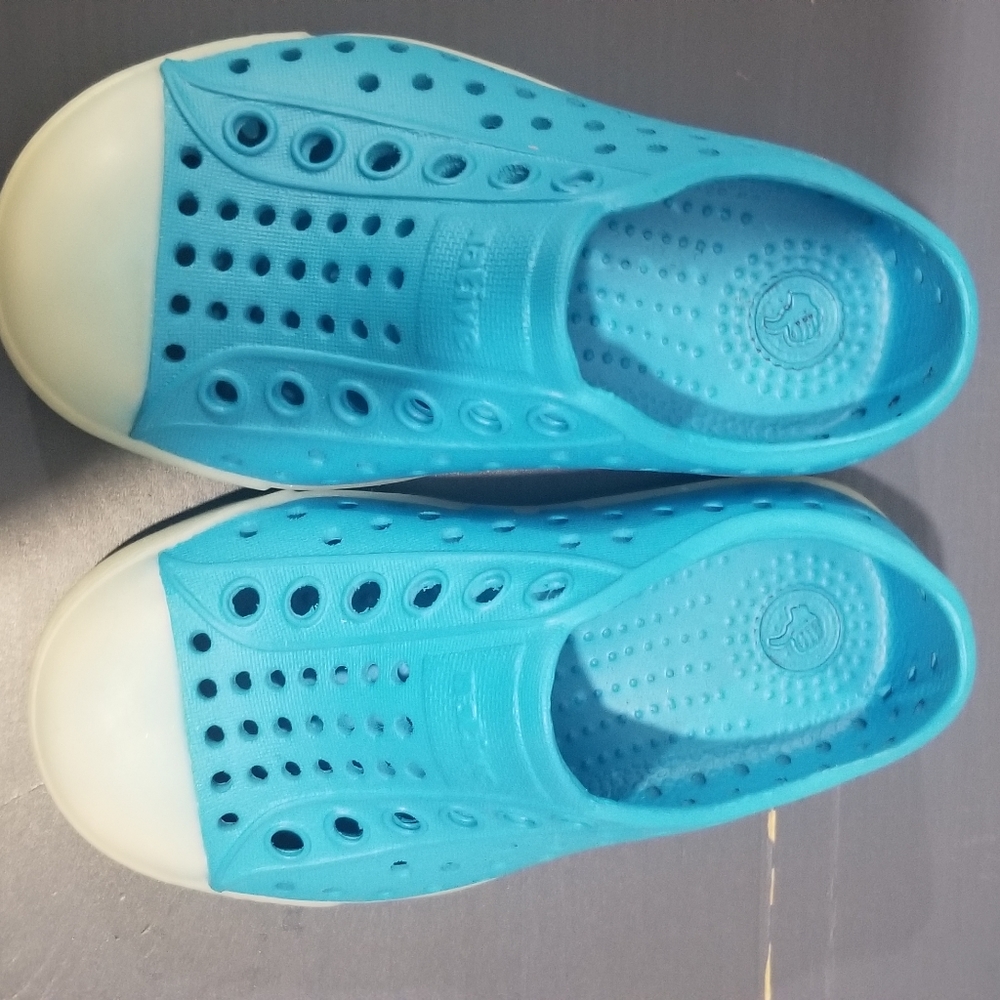 Toddler size 6 Natives